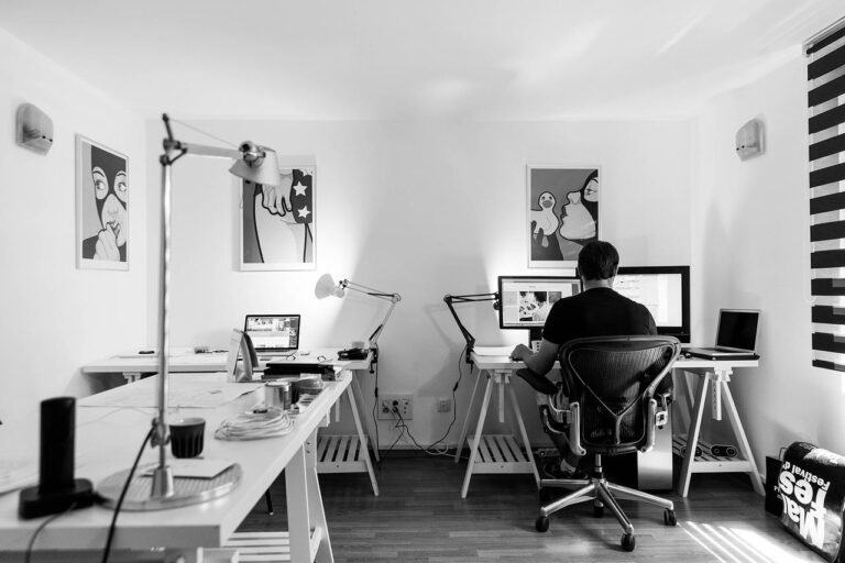 Home Ahrend 2020 extraverta bureaustoel met ergonomie en modern design, ideaal voor kantoor en thuiswerken